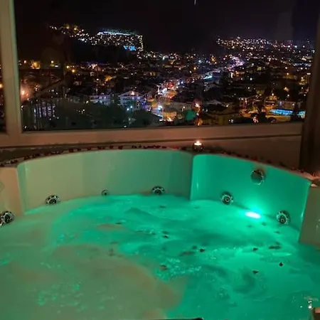 Lägenhet Luna House - Manzara, Jakuzi, 4 Yatak Odasi Fethiye